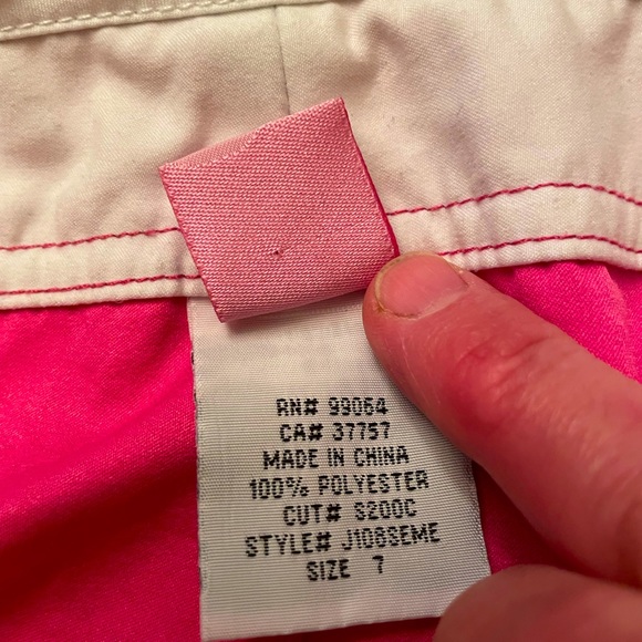 Billabong Size 7 Board shorts in hot pink with embroidered floral accents. - Picture 9 of 9